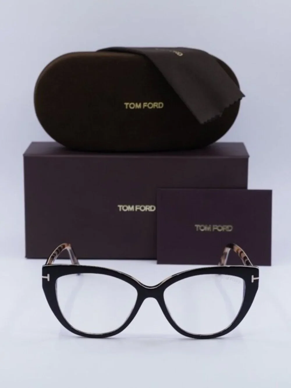 Tom Ford model ft5673